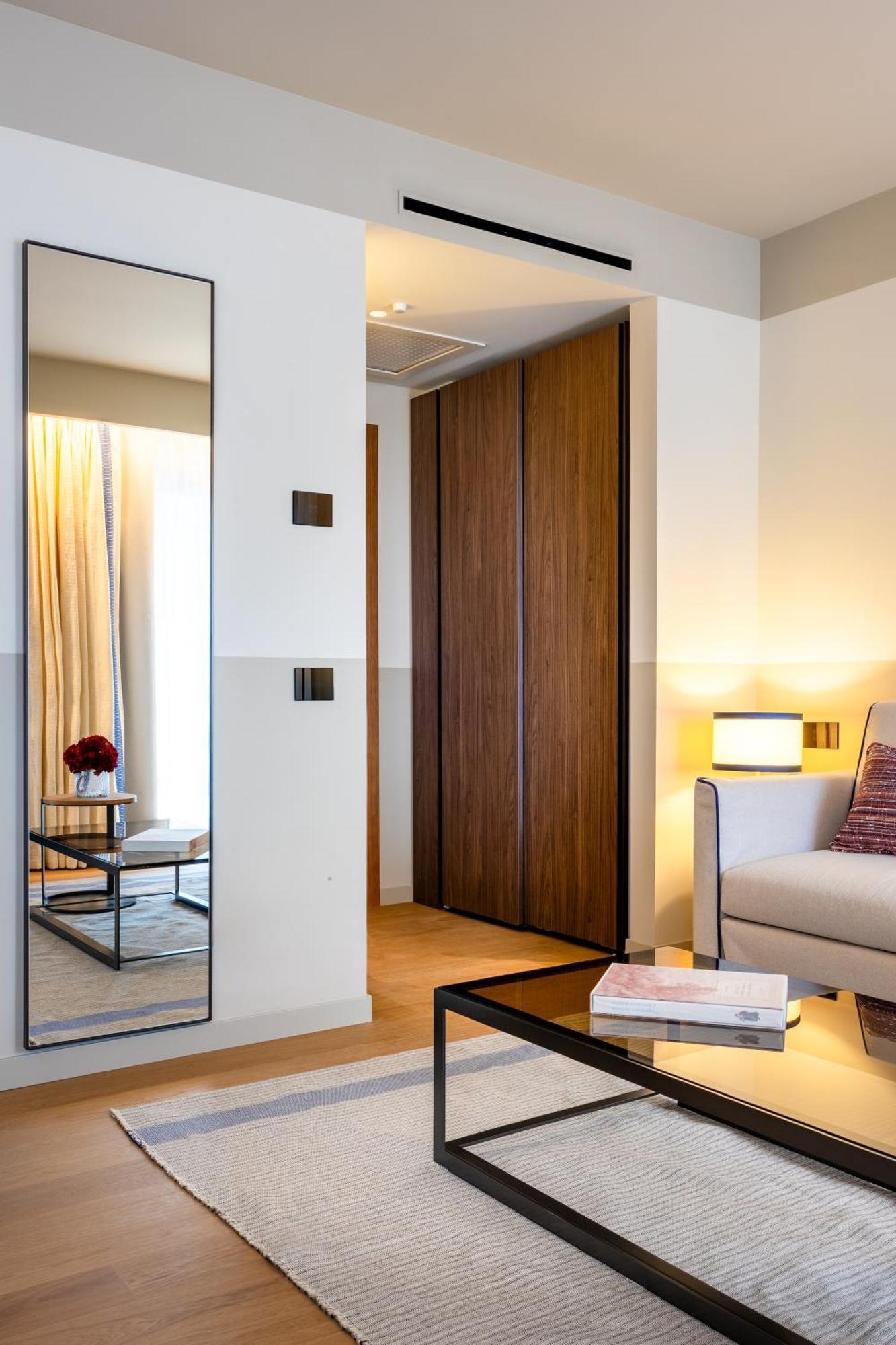 Hotel Carlton International 5*