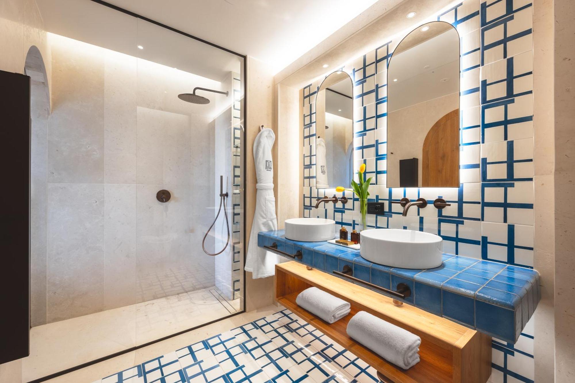 Hotel Carlton International 5*