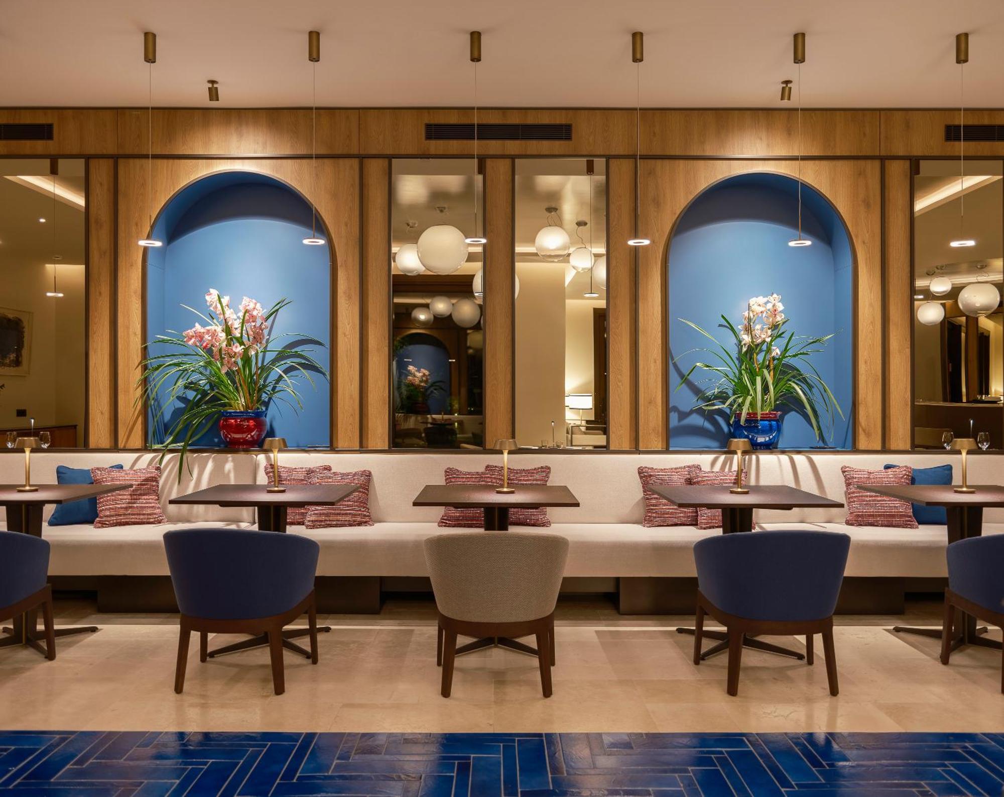 Hotel Carlton International