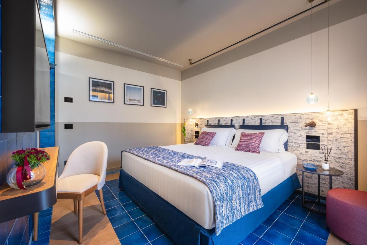 Carlton International Hotel 5*